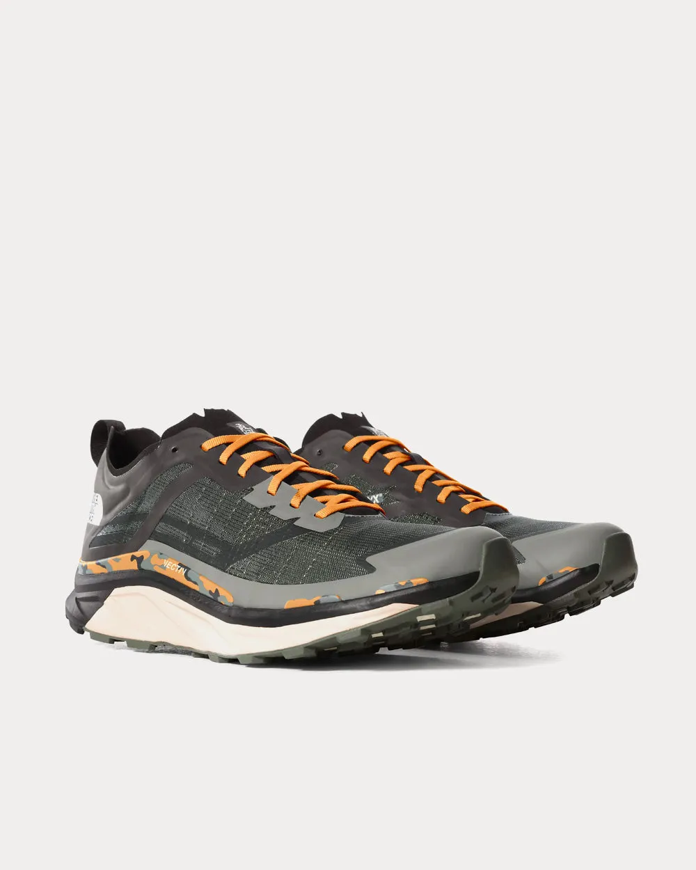 VECTIV Infinite Limited Edition Agave Green / Artisan Gold Running Shoes